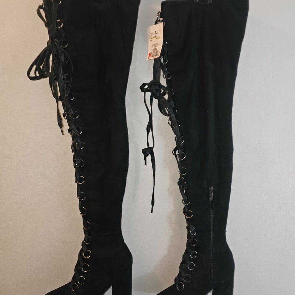 Boots - Picture 3 of 3